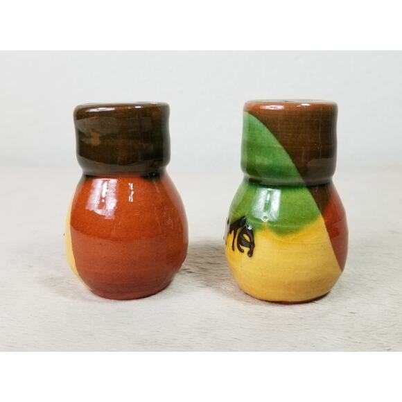 Salt & Pepper Shakers Folk Pottery Sal Pimienta 2 1/2" Ceramic 80's Home Decor - Picture 9 of 15
